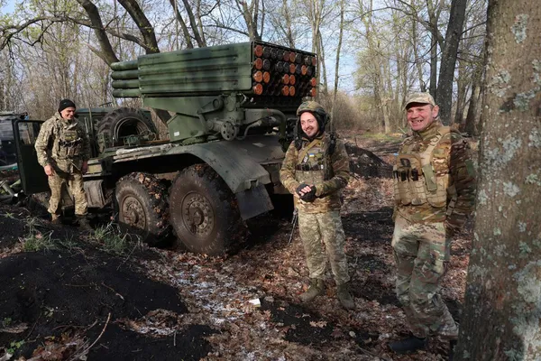 Священний вогонь стрітенських свічок вберіг воїна з Волині та його побратимів від ворожого «Ланцета»