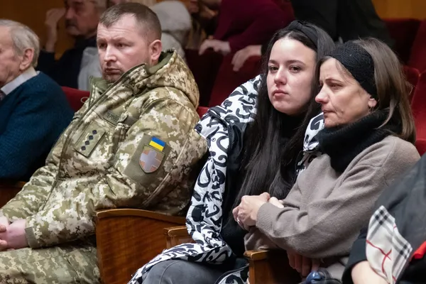 Родинам загиблих воїнів 14 ОМБр вручили пам'ятні відзнаки (фото)