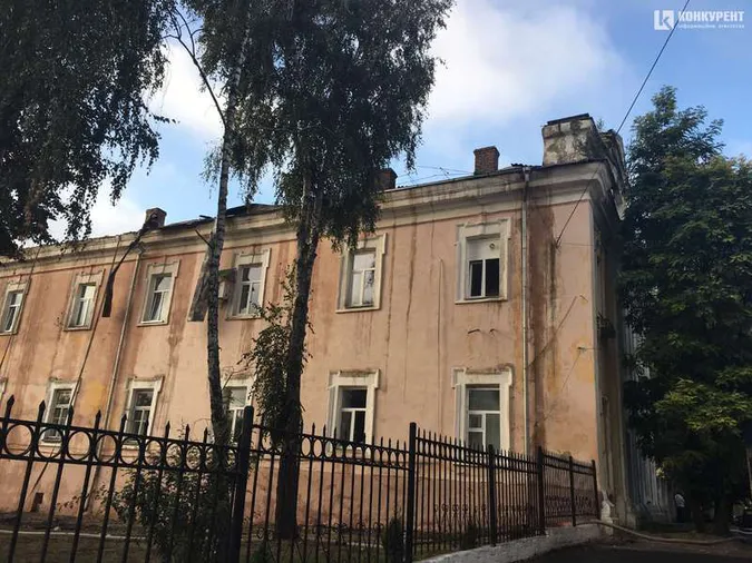 Лучан просять допомогти у відновленні військового госпіталю