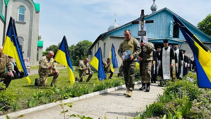 На Волині попрощалися ще з двома Героями: у Нововолинську та в Липинах (відео)