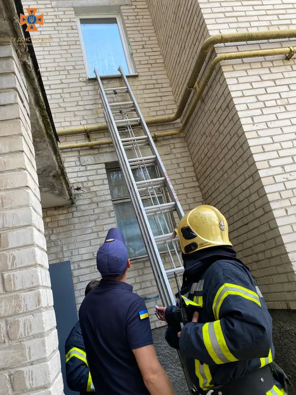Лучанка в зачиненій квартирі не брала слухавку – викликали рятувальників (фото)