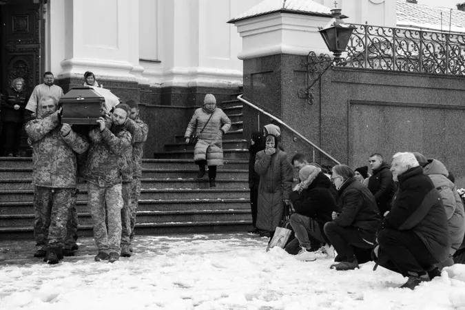 У Луцьку попрощалися з полеглим на Херсонщині 24-річним Юрієм Волошиним
