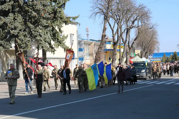 Загинув на Курщині: Волинь провела в останню дорогу воїна Андрія Мацерука (фото)
