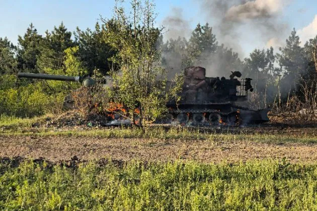Близько 481 030 окупантів, 7449 танків, 9868 БпЛА: втрати ворога на 11 травня