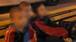 Батьки не відчинили двері: у Луцьку сусідка прихистила трьох дітей, які замерзали на вулиці
