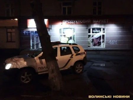Чоловік, який намагався пограбувати луцький супермаркет, був неодноразово судимий