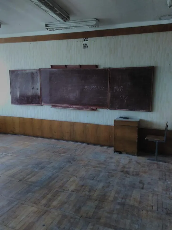 Луцькій школі № 24 дали 100 тисяч гривень на ремонт класів (фото)