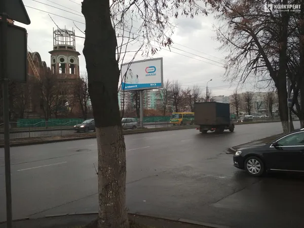 На Соборності поставили перешкоду для «пішоандонів» (фото)