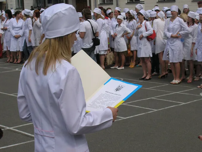 Рада звільнила випускників медичних вузів від обов'язквого відпрацювання 