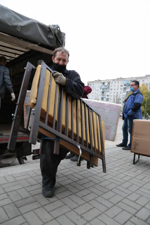 Волиняни відправили 4 тонни вантажу на допомогу погорільцям Луганщини (фото)