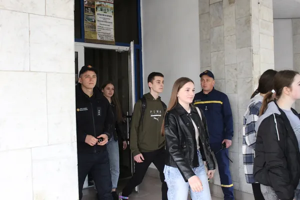 Евакуація і порятунок потерпілого: у луцькому виші – «пожежа» (фото)