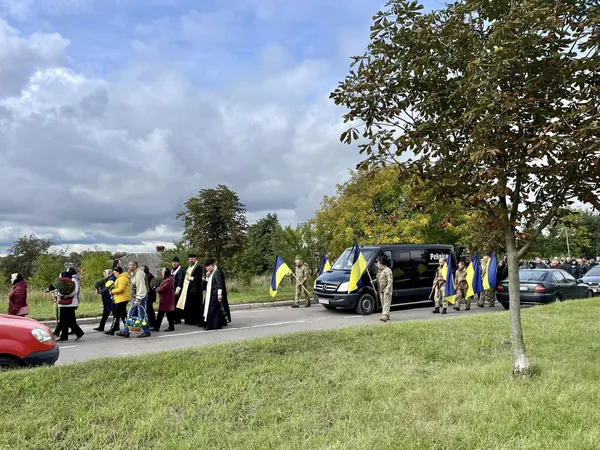 У Нововолинську провели в останню путь загиблого Героя (фото)