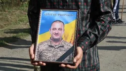 На Волині провели в останню земну дорогу захисника Миколу Собчука (фото)