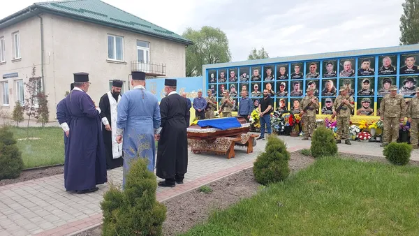 Понад два роки очікування: на Волині попрощалися з воїном Сергієм Грисюком (фото)