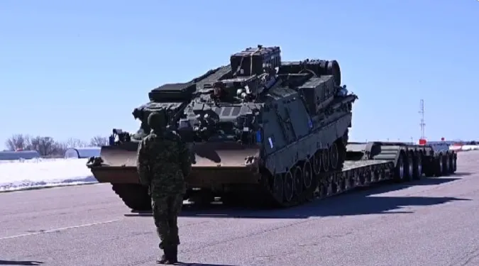 Канада відправила Україні БРЕМ Bergepanzer 3  (відео)