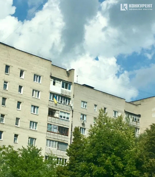 Синьо-жовті балкони Луцька: День Незалежності на фото під іншим кутом