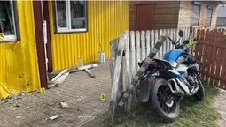 У Луцькому районі п'яний юнак на мотоциклі протаранив магазин (фото)