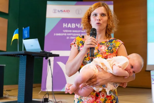 Хто з відомих лучан бере дітей на роботу