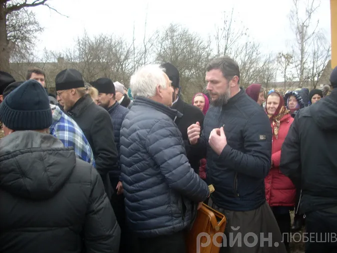 Невір розділило бажання перейти до ПЦУ