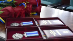 У Луцьку рідним загиблих воїнів вручили нагороди (фото)