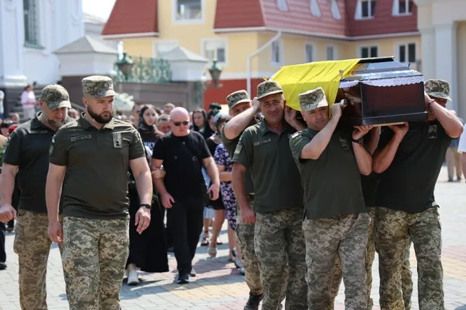 Навіки додому: у Луцьку попрощалися з воїном Андрієм Малим, який загинув на Харківщині