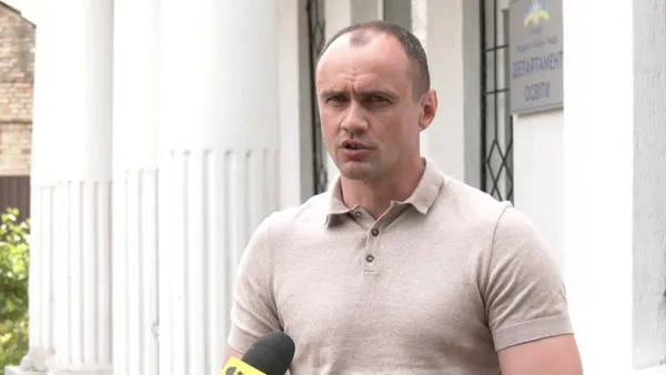 Директор департаменту освіти Луцької міськради Віталій Бондар