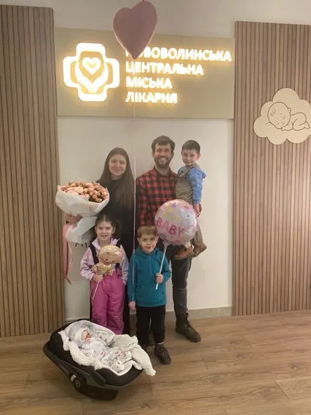 Більше хлопчиків, ніж дівчаток: скільки дітей народилося у Нововолинську в лютому (фото)