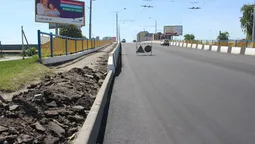 У Луцьку ремонтують міст на Рівненській (фото)