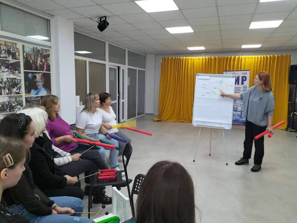 У Луцьку вчилися долати стрес за допомогою арттерапії (фото)