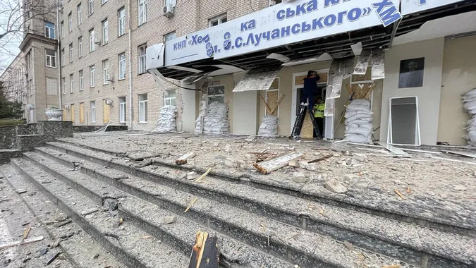 В Україні повністю або частково відновили понад 800 медзакладів, пошкоджених обстрілами РФ