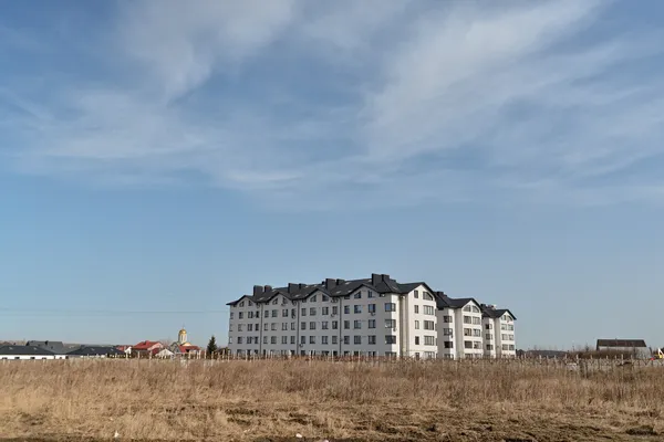 Краєвиди, які хочеться бачити щодня: що відкривається з вікон заміських будинків