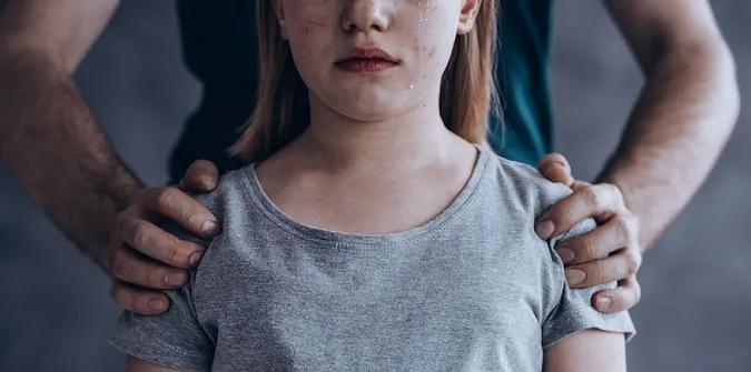 Волинянина, який понад рік ґвалтував 13-річну доньку, кинули за ґрати на 11 років