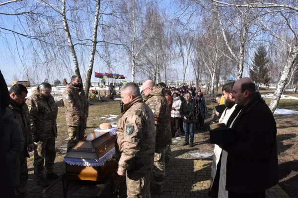 «Був добрим та щирим»: на Волині попрощалися з військовим Вадимом Гускою (фото)