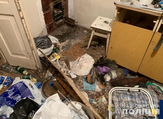 У Луцькому районі жорстоко вбили чоловіка, а труп заховали в кущі (фото)
