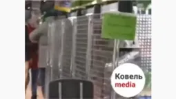 Прийшов у магазин без маски: у ковельському «АТБ» сталася шарпанина (відео)
