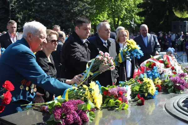 Ніколи знову: у Луцьку вшанували пам'ять жертв Другої світової війни (фото)