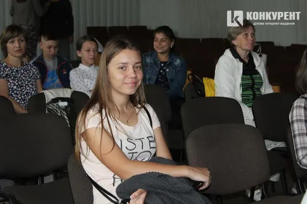 Компанія «Інвестор» подарувала дітям бійців АТО путівки в патріотичний табір
