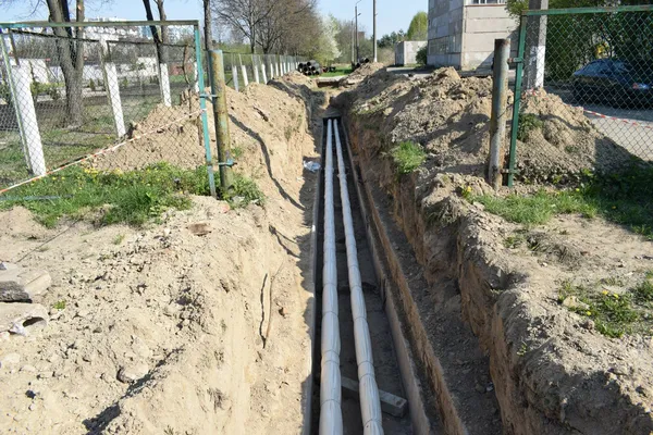 Ремонтують чотири ділянки тепломереж: у Луцьку готуються до опалювального сезону (фото)