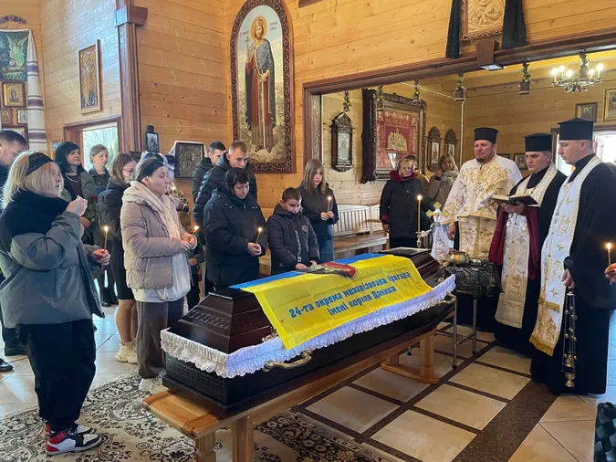 На Волині попрощалися із загиблим захисником Анатолієм Єрмаковим (фото)