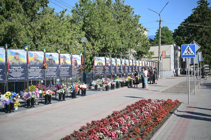На Волині двом Героям вручили відзнаки Головнокомандувача ЗСУ «За незламність»  (фото)
