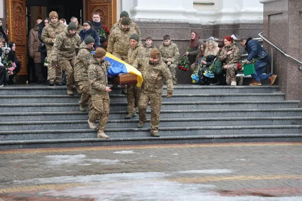 У Луцьку попрощалися з загиблим на війні відомим спортсменом Олексієм Бондаренком (фото)