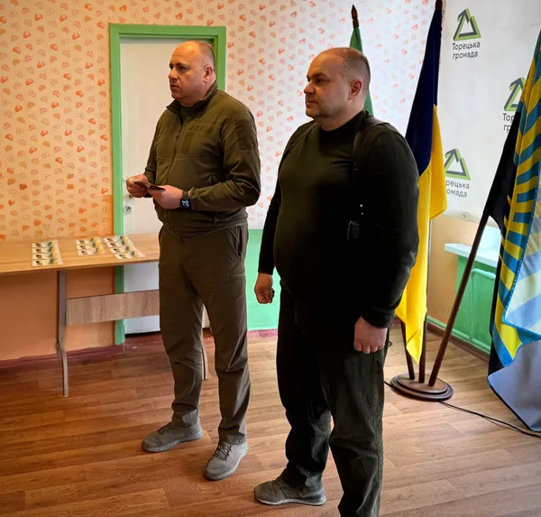 «Сталеву Сотку» нагородили медалями за оборону Торецька (фото)