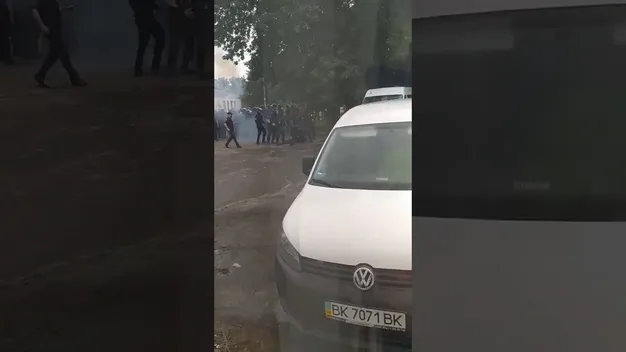 На Рівненщині під час сутичок контузило поліцейського-волинянина (відео)