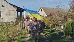 Без батька лишилися двоє донечок: на Волині попрощалися з воїном Андрієм Хомичем (фото)