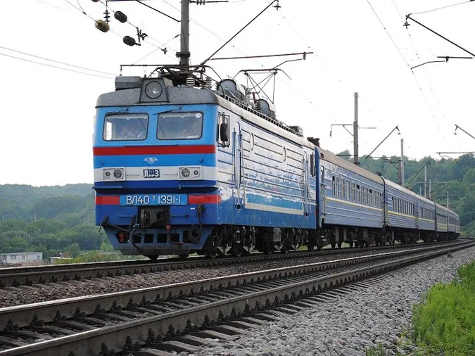 Два волинські поїзди змінять графік руху