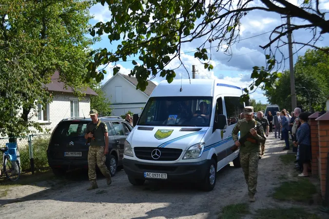 Навіки додому: на Волині попрощалися з загиблим воїном Сергієм Павловським