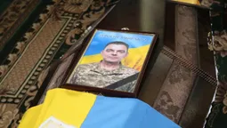 У громаді на Волині провели в останню дорогу Героя Василя Іванова (фото)