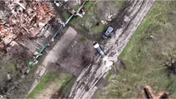 Під кумедну музику ЗСУ «байрактарять» орків (відео 18+)