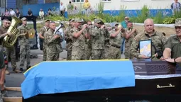 Загинув майже 2 роки тому: на Волині попрощалися з морпіхом Миколою Якубовичем (фото)