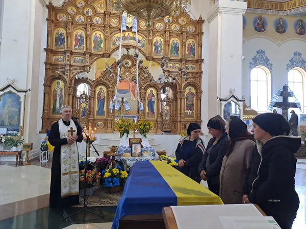 На Волині попрощалися з полеглим нацгвардійцем Володимиром Якимовичем (фото)
